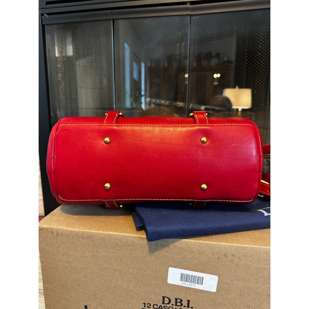 Iconic Dooney and Bourke red Florentine satchel with bag and tags - Picture 7 of 13